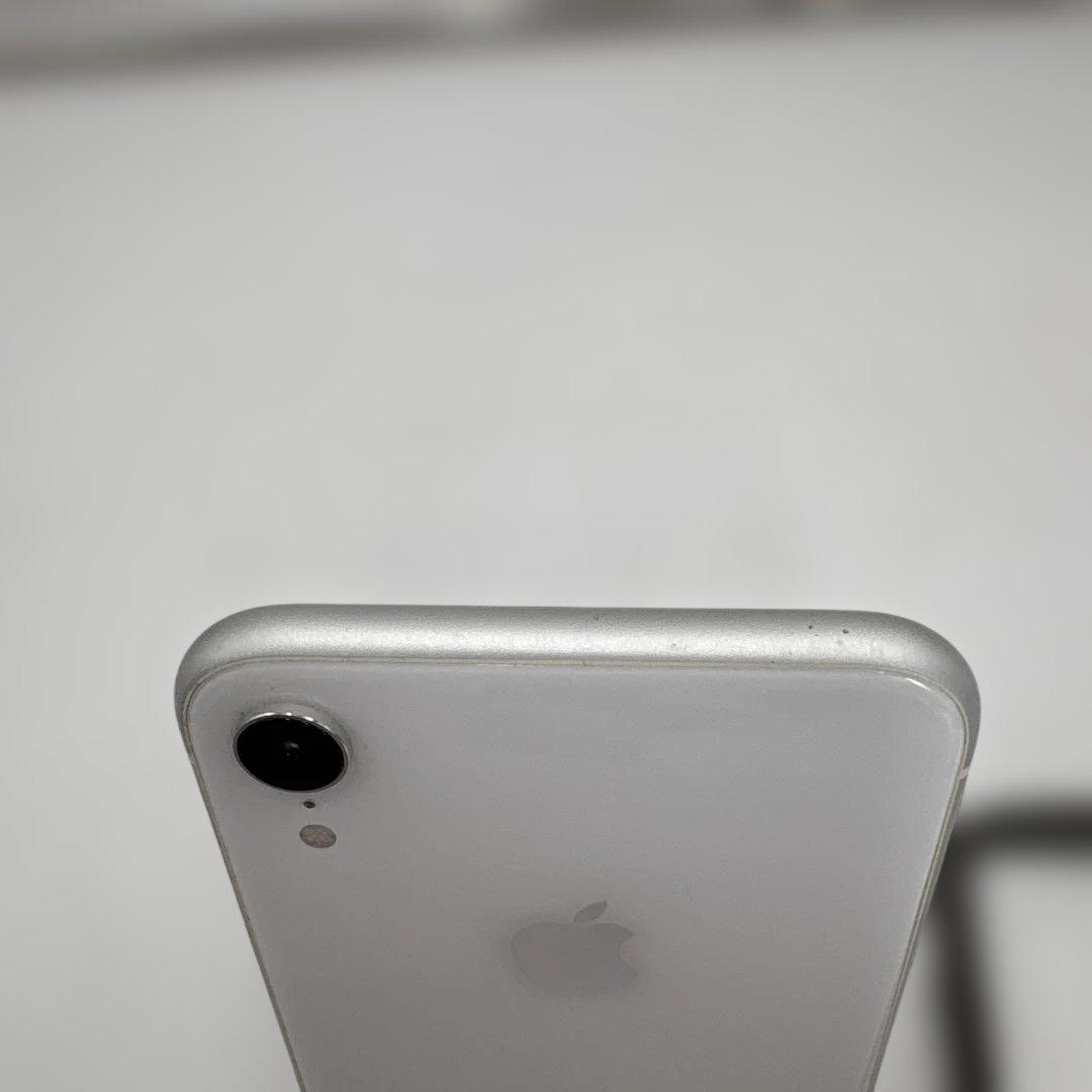 超美品　Apple iPhone XR ホワイト / 64GB SIMフリー