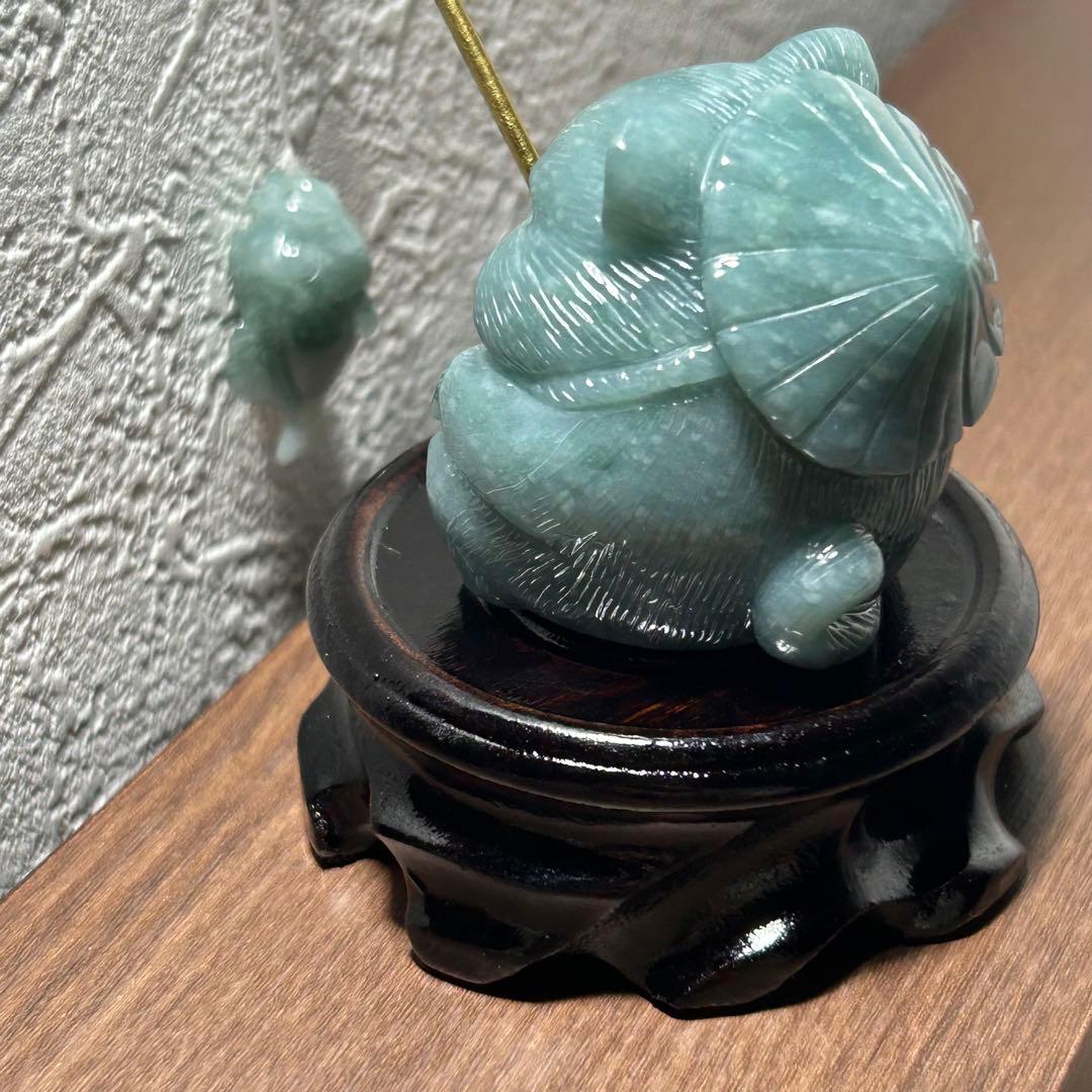 本翡翠置物　グァテマラ産　釣りネコちゃん　可愛い　みずみずしい　一点物　限定品