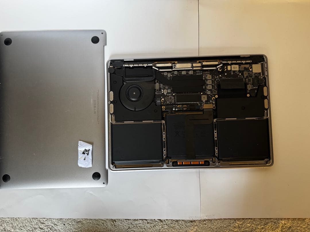 【ジャンクMacBook Pro 13インチA1708 (2017) 部品取り用