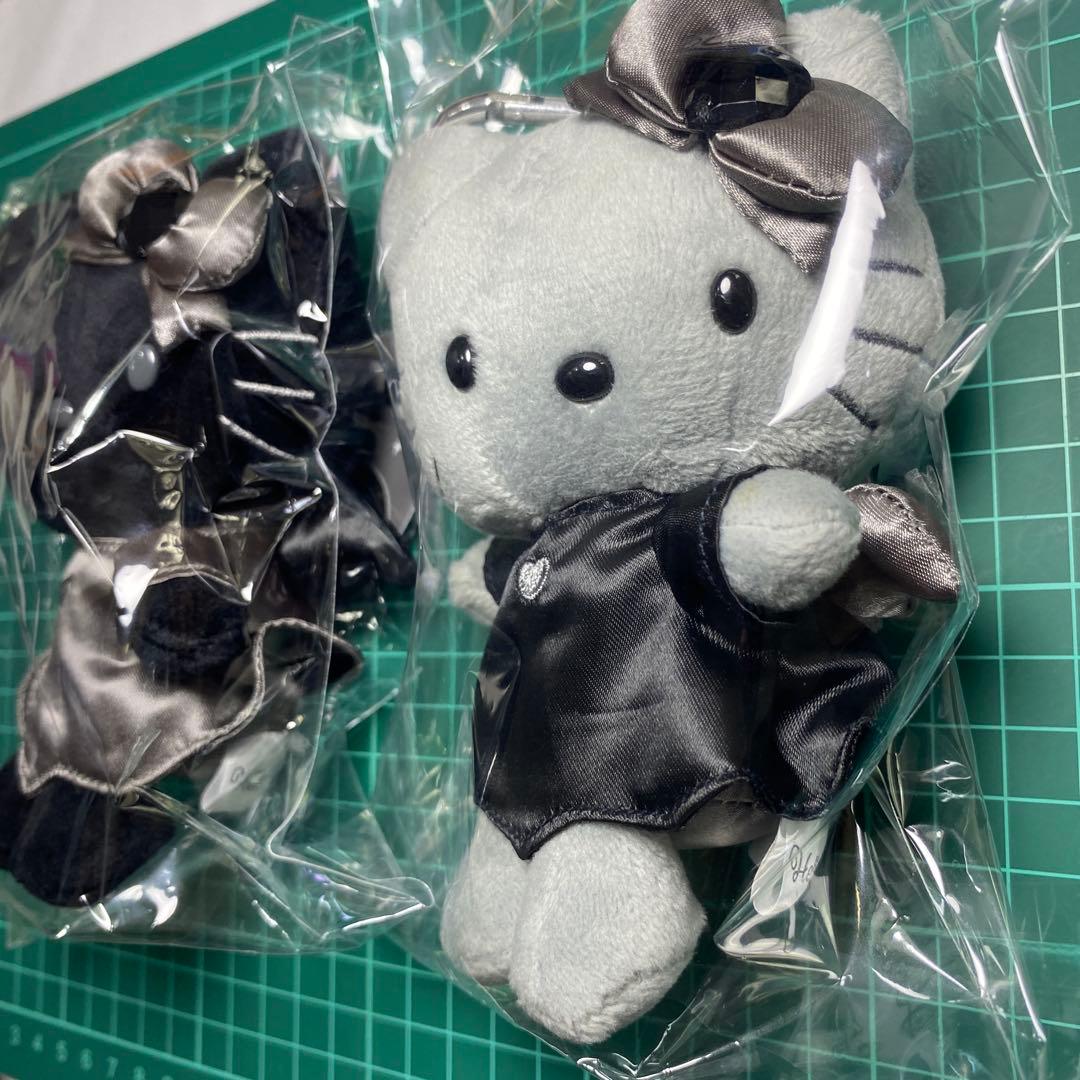 ハローキティ ぬいぐるみ 黒と灰色　ハローキティ ブラックエンジェル エンジェル