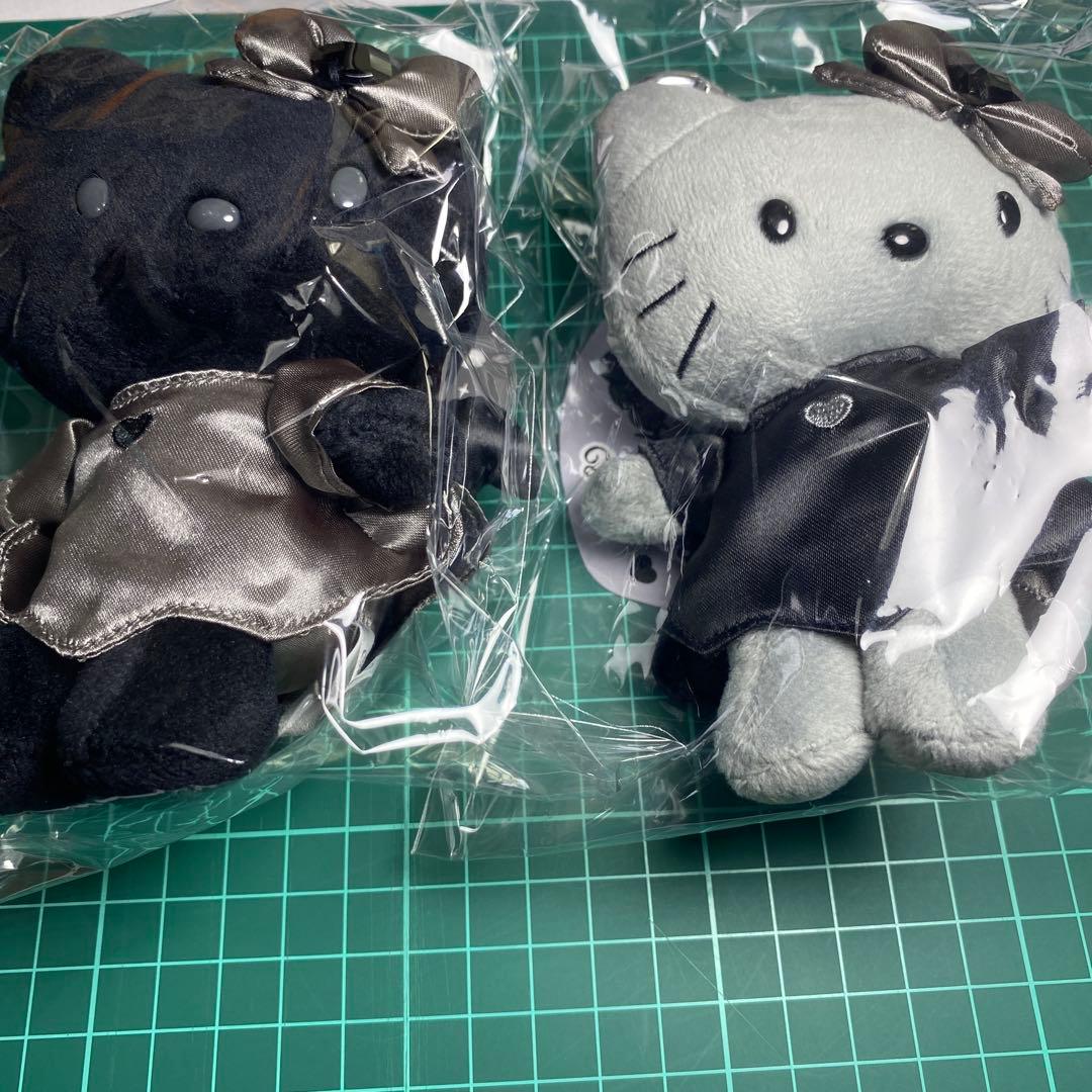 ハローキティ ぬいぐるみ 黒と灰色　ハローキティ ブラックエンジェル エンジェル