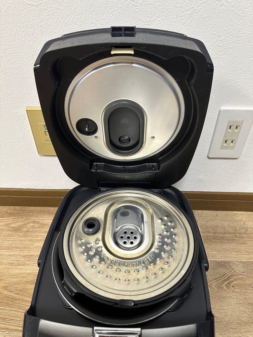 アイリスオーヤマ IHジャー炊飯器 KRC-IC50-B 2018年製