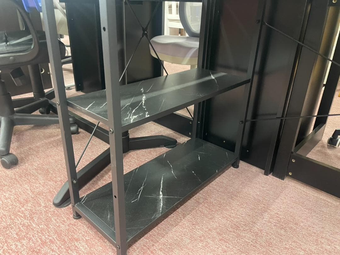 大理石柄　デスク　パソコンデスク　机　ブラック　つくえ　ラック付き　棚付き　一体