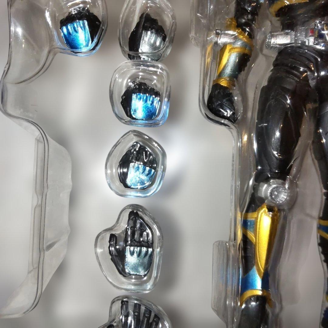 S.H.Figuarts 仮面ライダー ナイトサバイブ