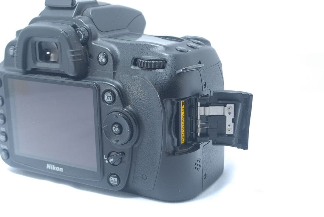 【美品】Nikon D90 標準ズームセット 18-55mm VR付 初心者ok