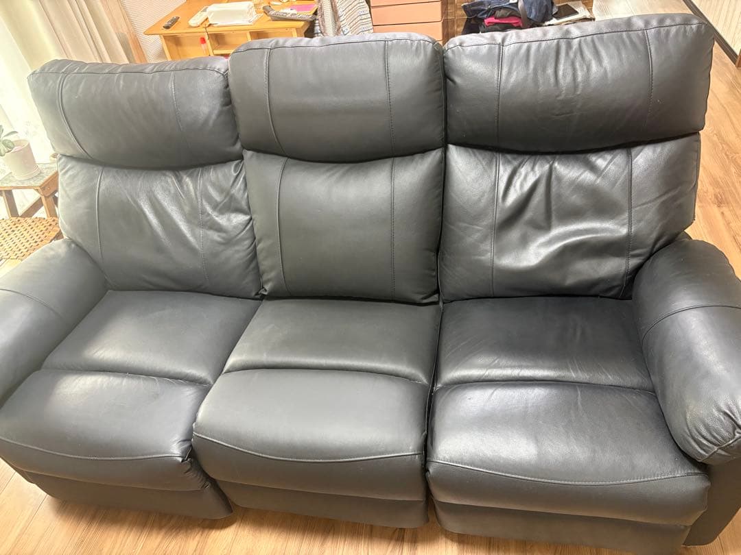 ニトリ・リクライニングソファー三人掛け