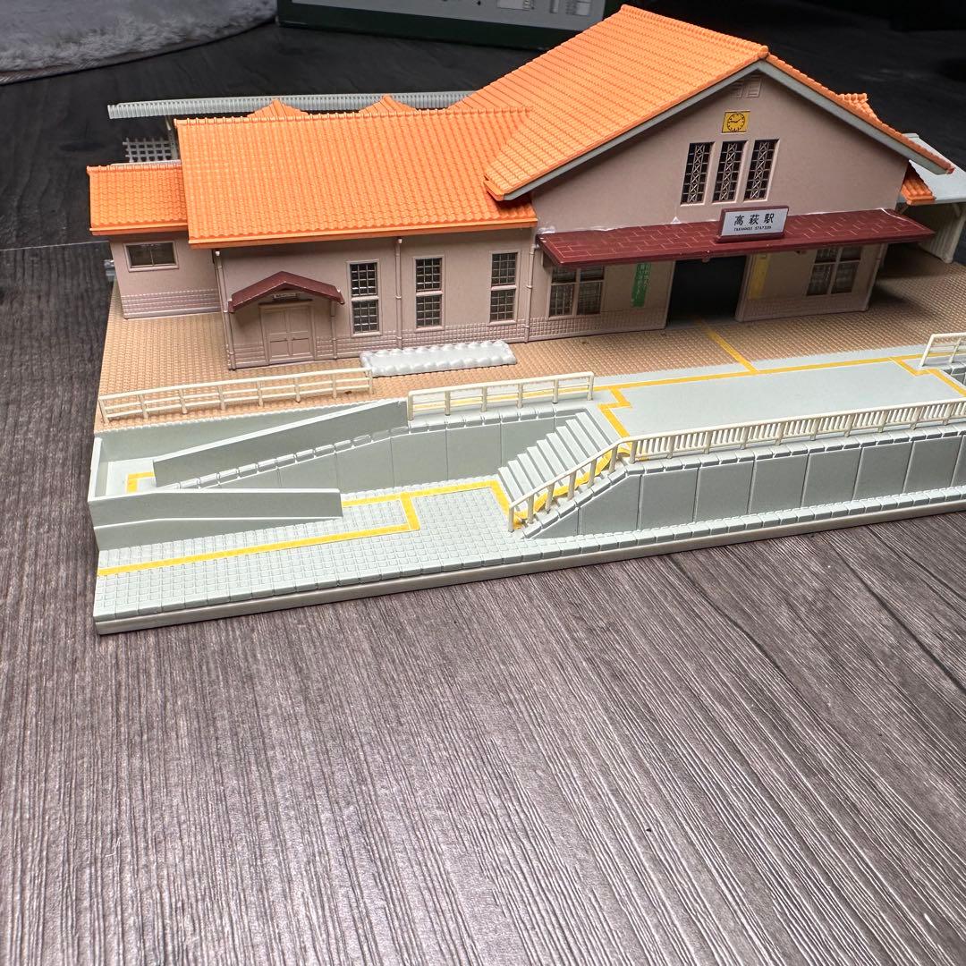 【Nゲージ】kato 駅舎セット(23-126、23-127)