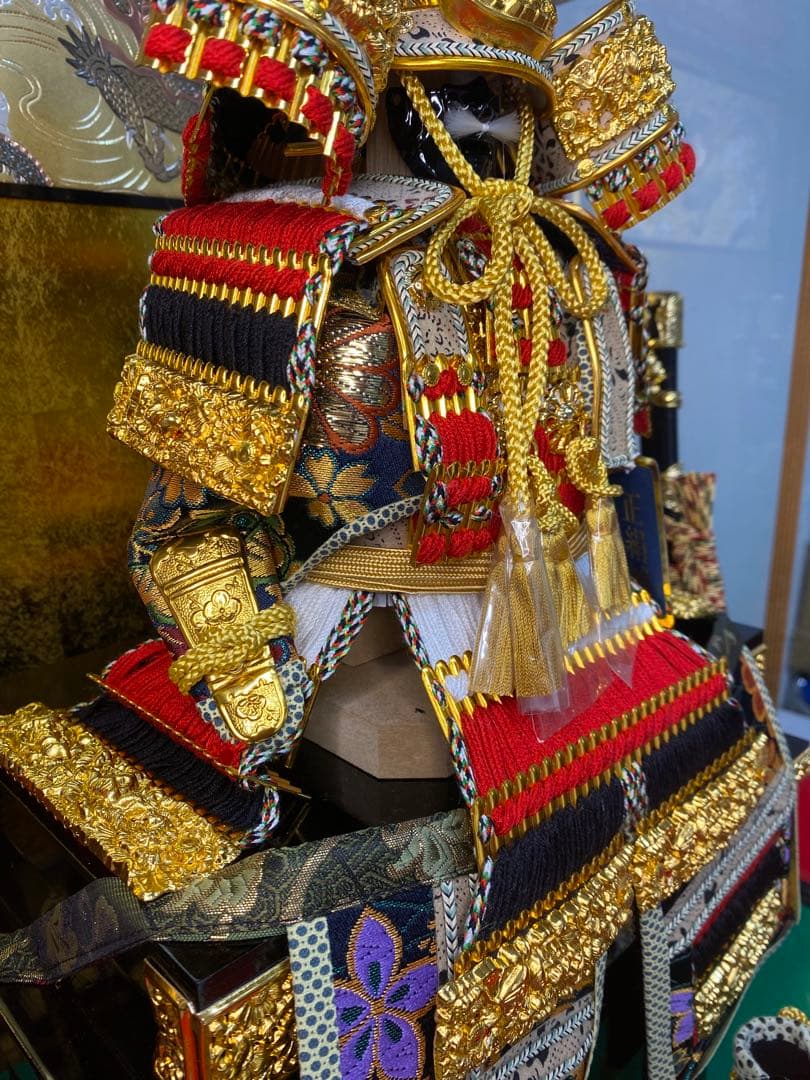 東京久月　五月人形　家紋付き大鎧飾り　オルゴール付き六角アクリルケース入