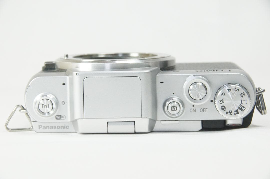 【美品】Panasonic LUMIX DMC-GF7 コンパクト デジカメ
