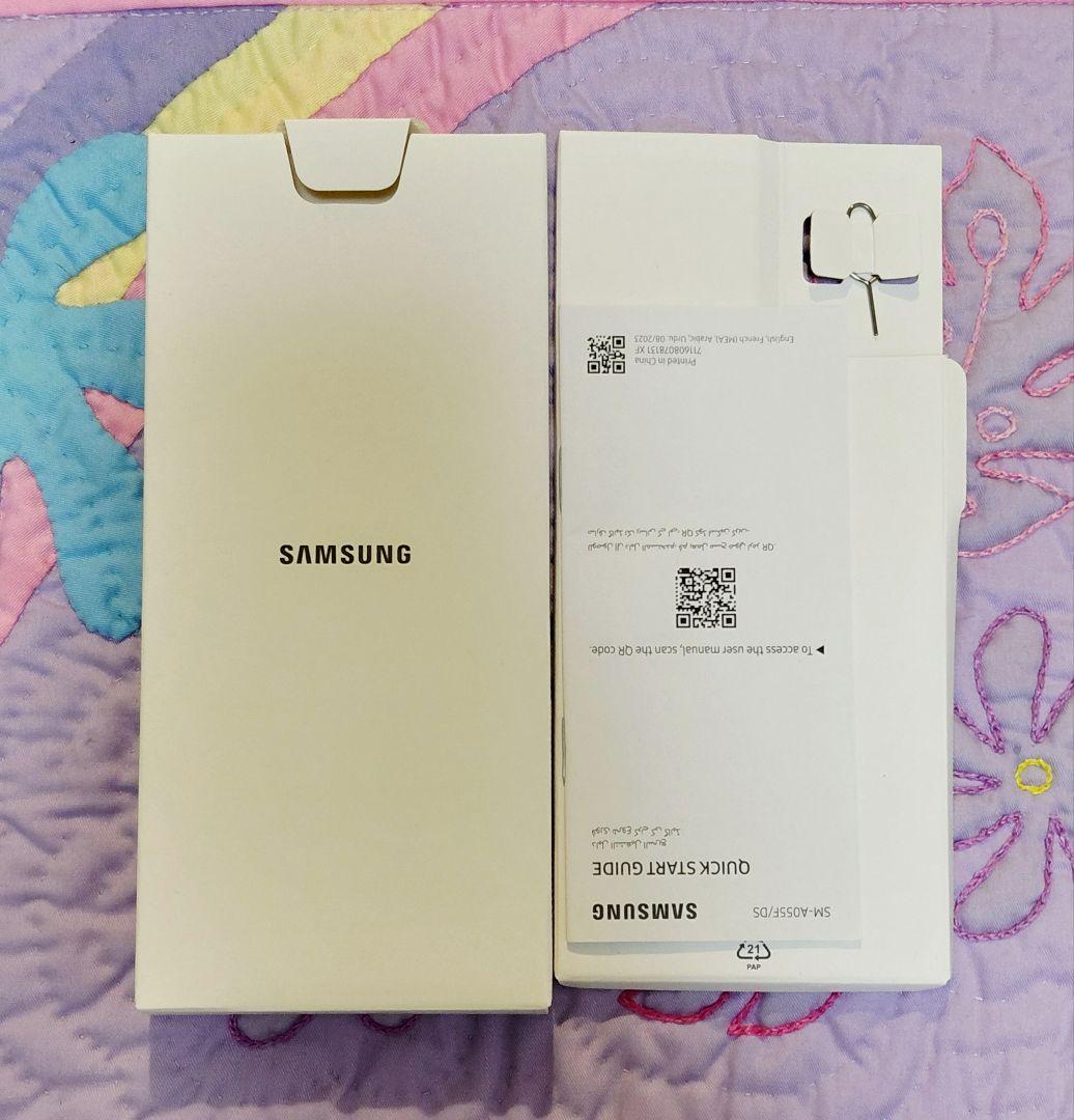 Samsung Galaxy A05 本体 ライトグリーン クリアケース付き