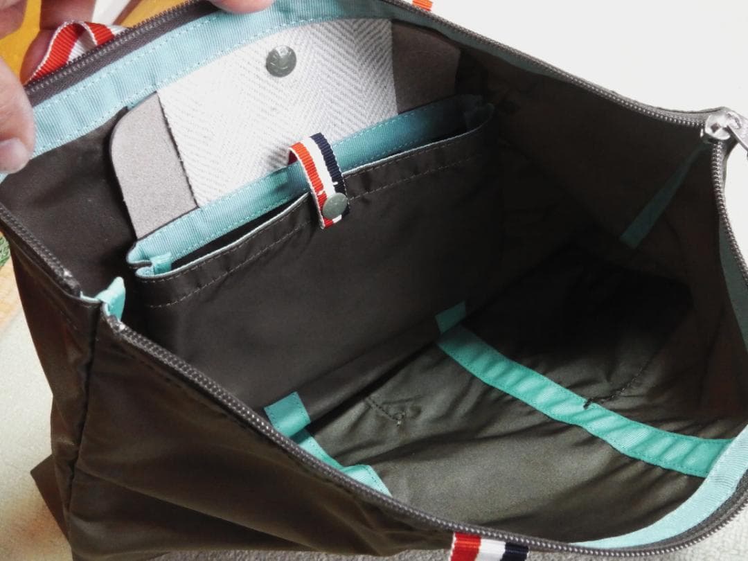 エーディーエムジェイ はっ水 イタリアンナイロン ポータブルサブバッグ ＜Ｍ＞