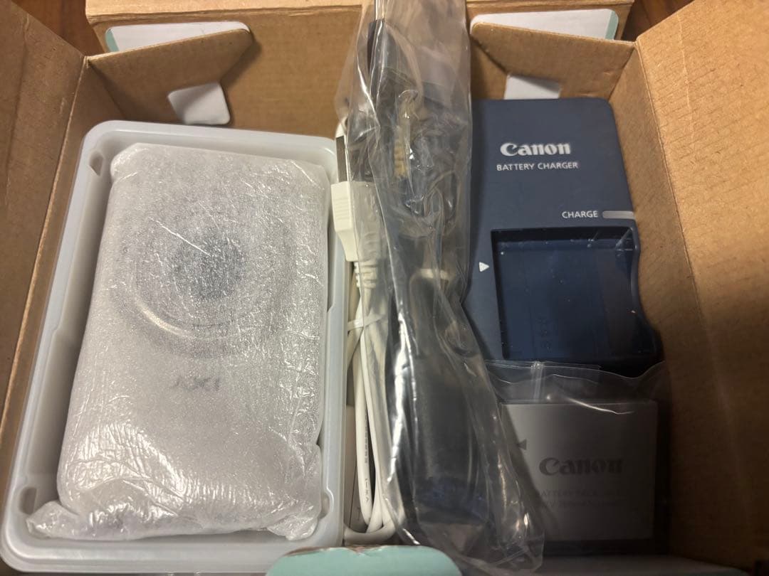 キャノンIXY210Fの出品になります。