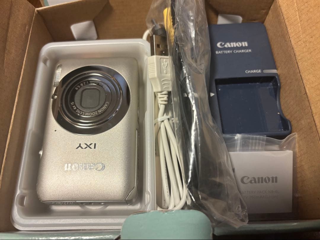 キャノンIXY210Fの出品になります。