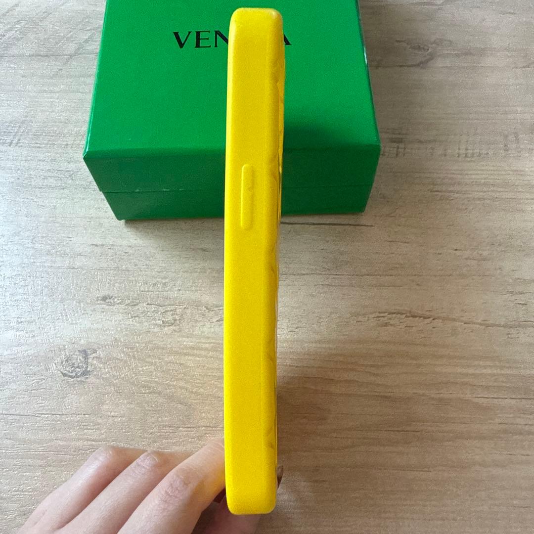 Bottega Veneta イエロー iPhoneケース 14Pro