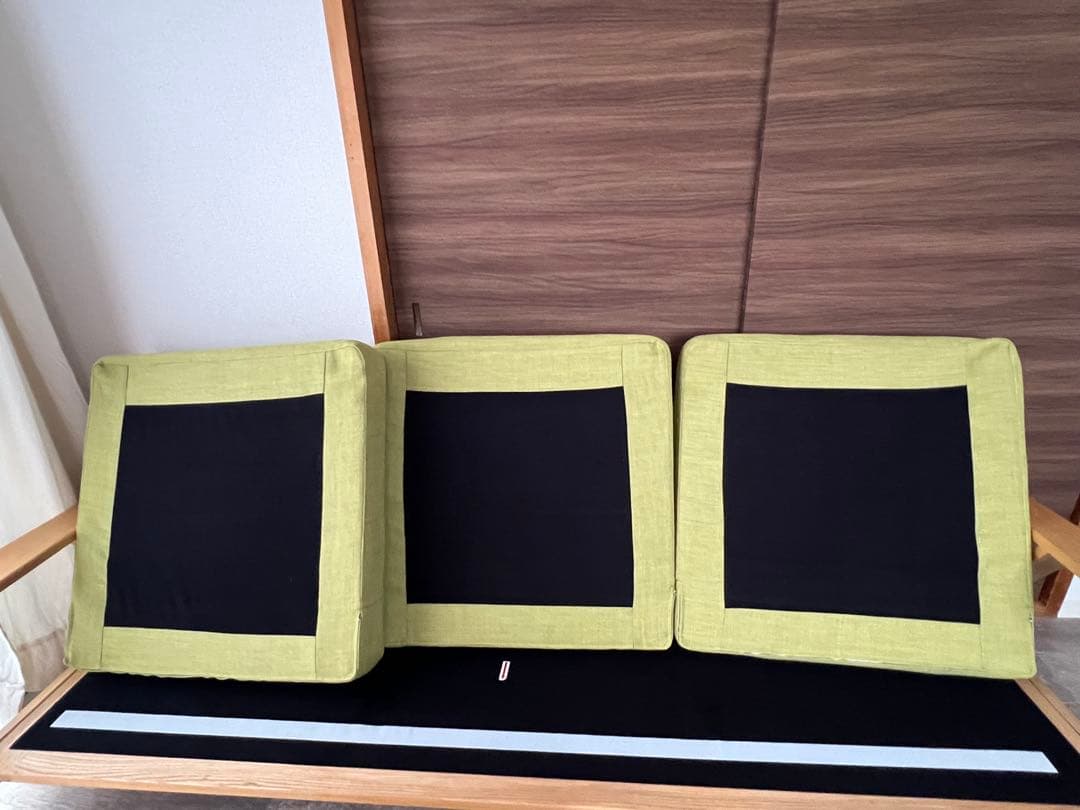 緑色ファブリック3人掛けソファ