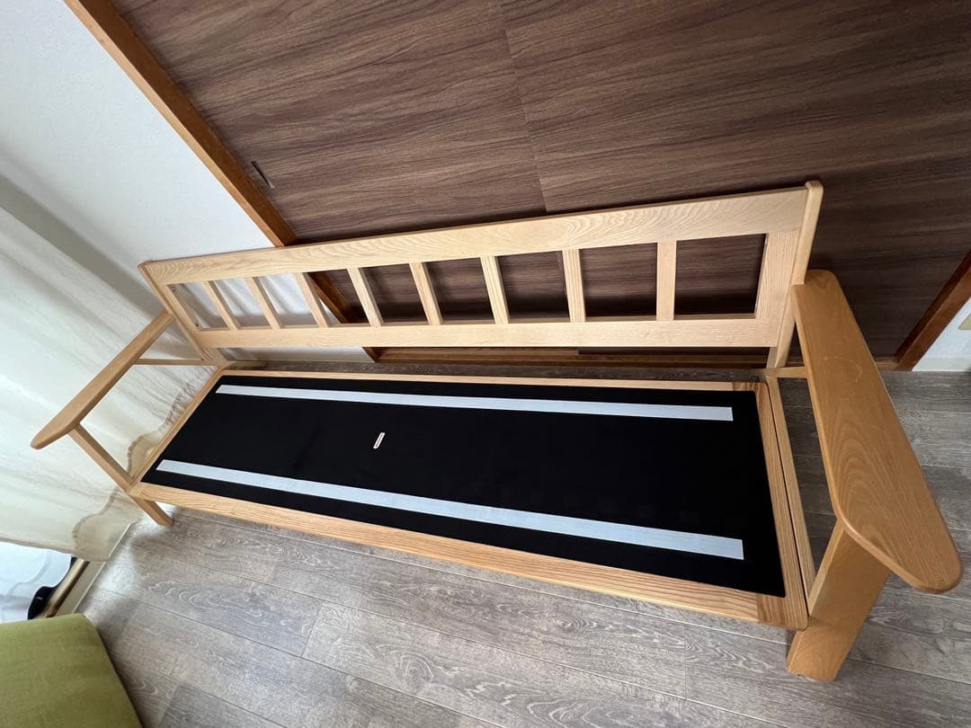 緑色ファブリック3人掛けソファ