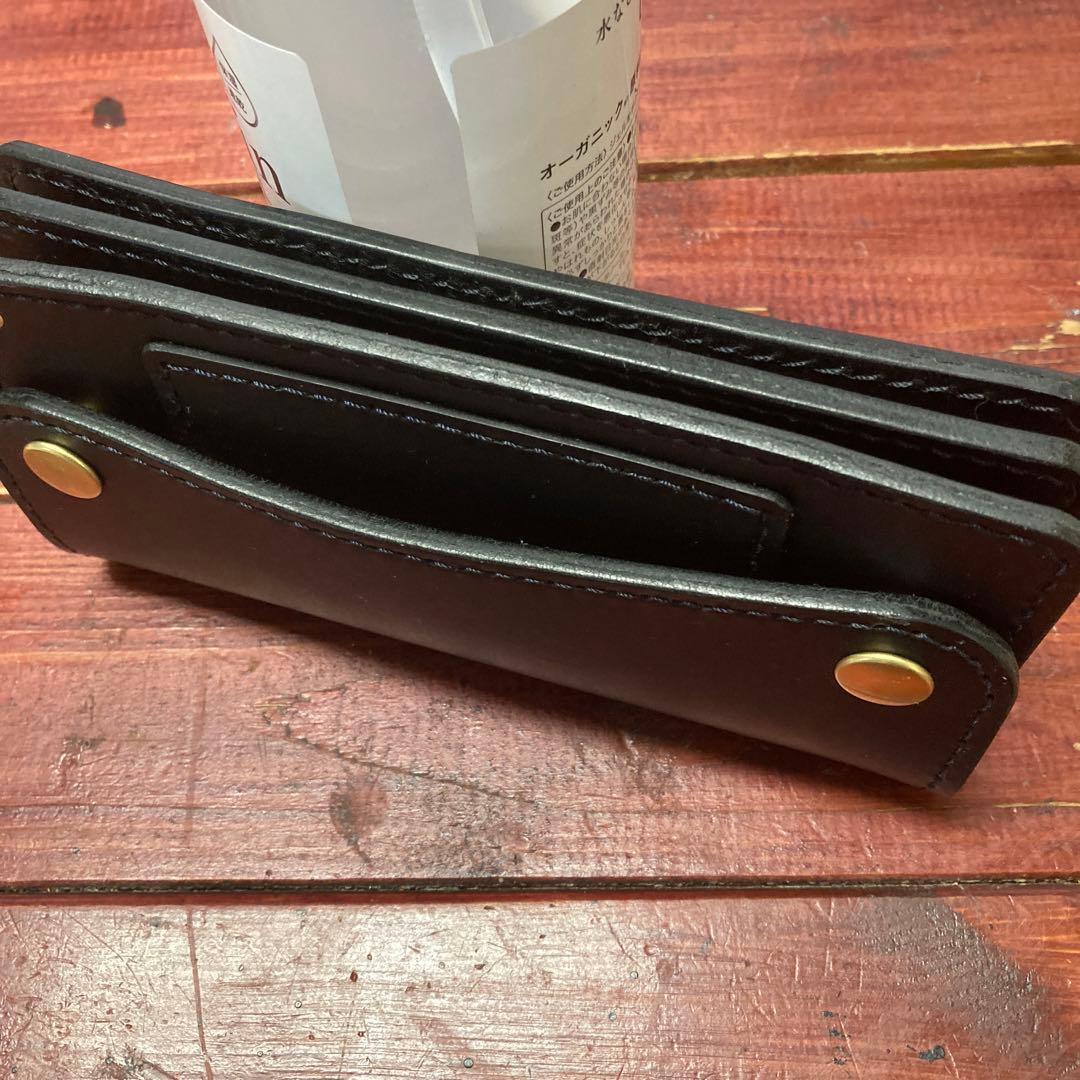 トラッカーウォレット黒ヌメマット