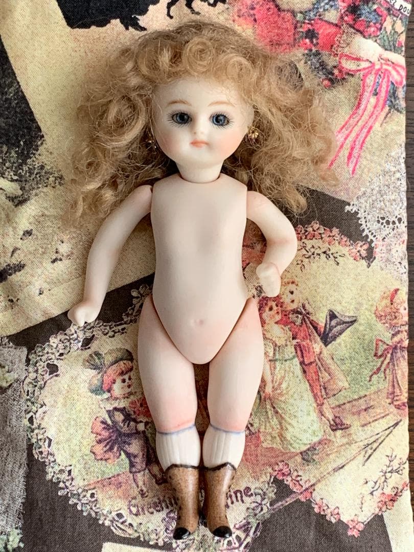 ✨お値引中✨アネットちゃんプレゼンテーションセット　ビスクドール　ミニョネット
