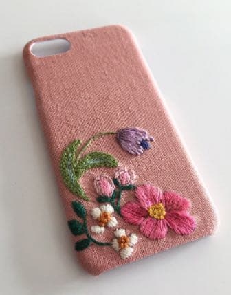 刺繍の花柄 iPhoneケース