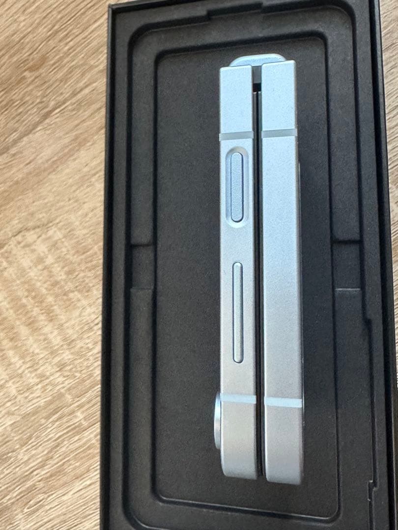 【Kaz】Galaxy Zflip6 ブルー 256GB