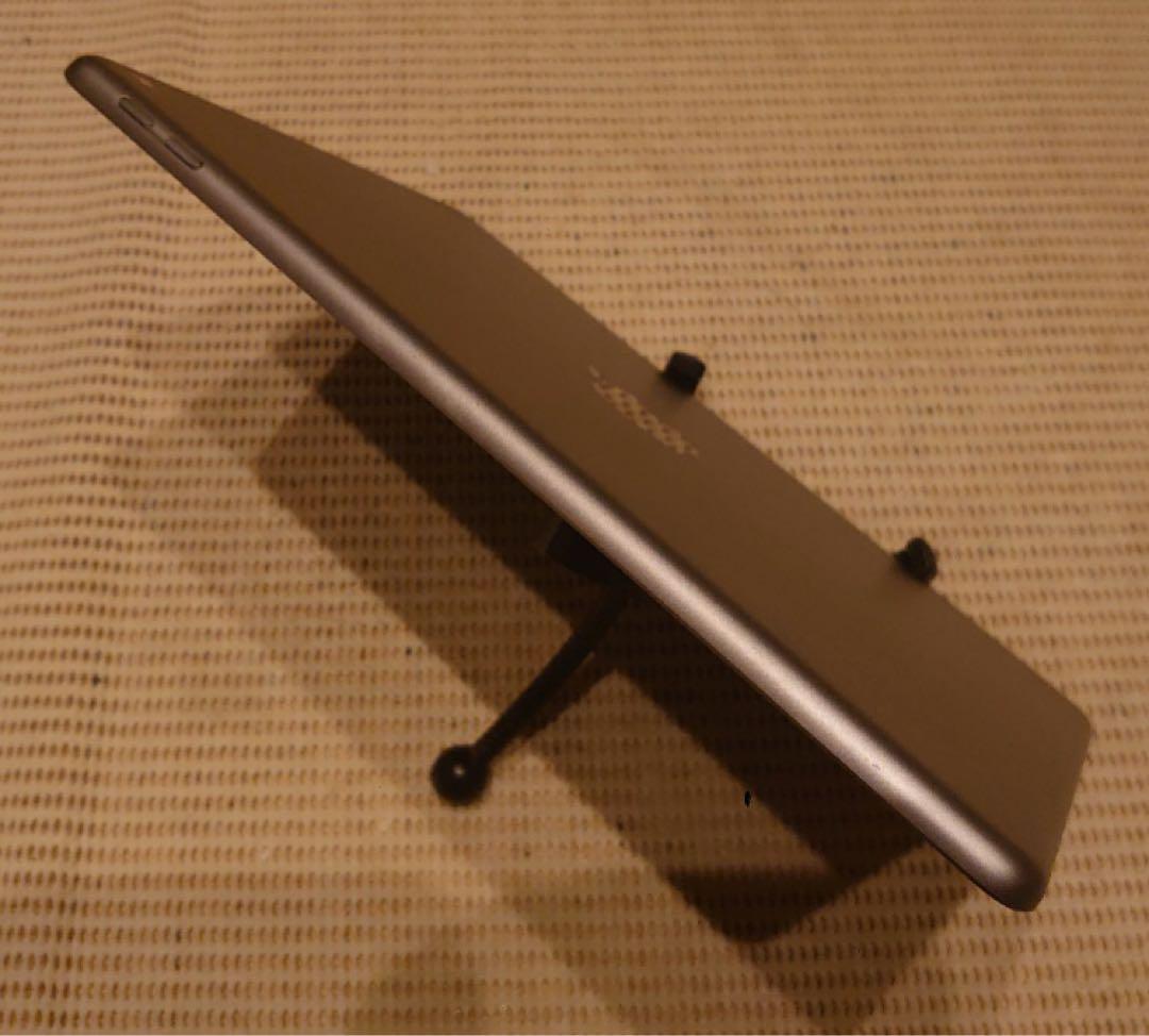完動品iPad第6世代(A1893)本体32GBグレイ送料込ZJF8J