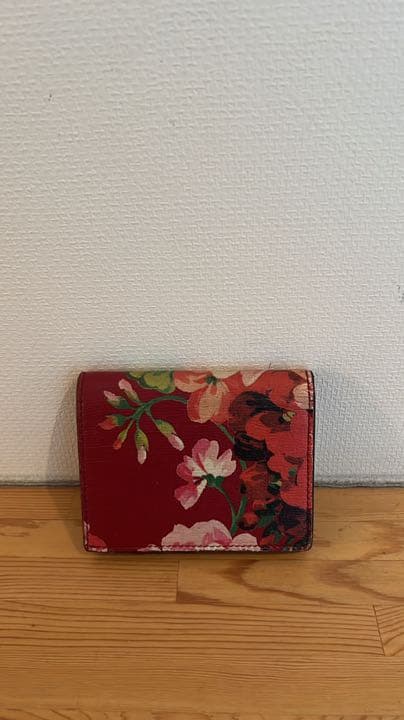 GUCCI2つ折りウォレット