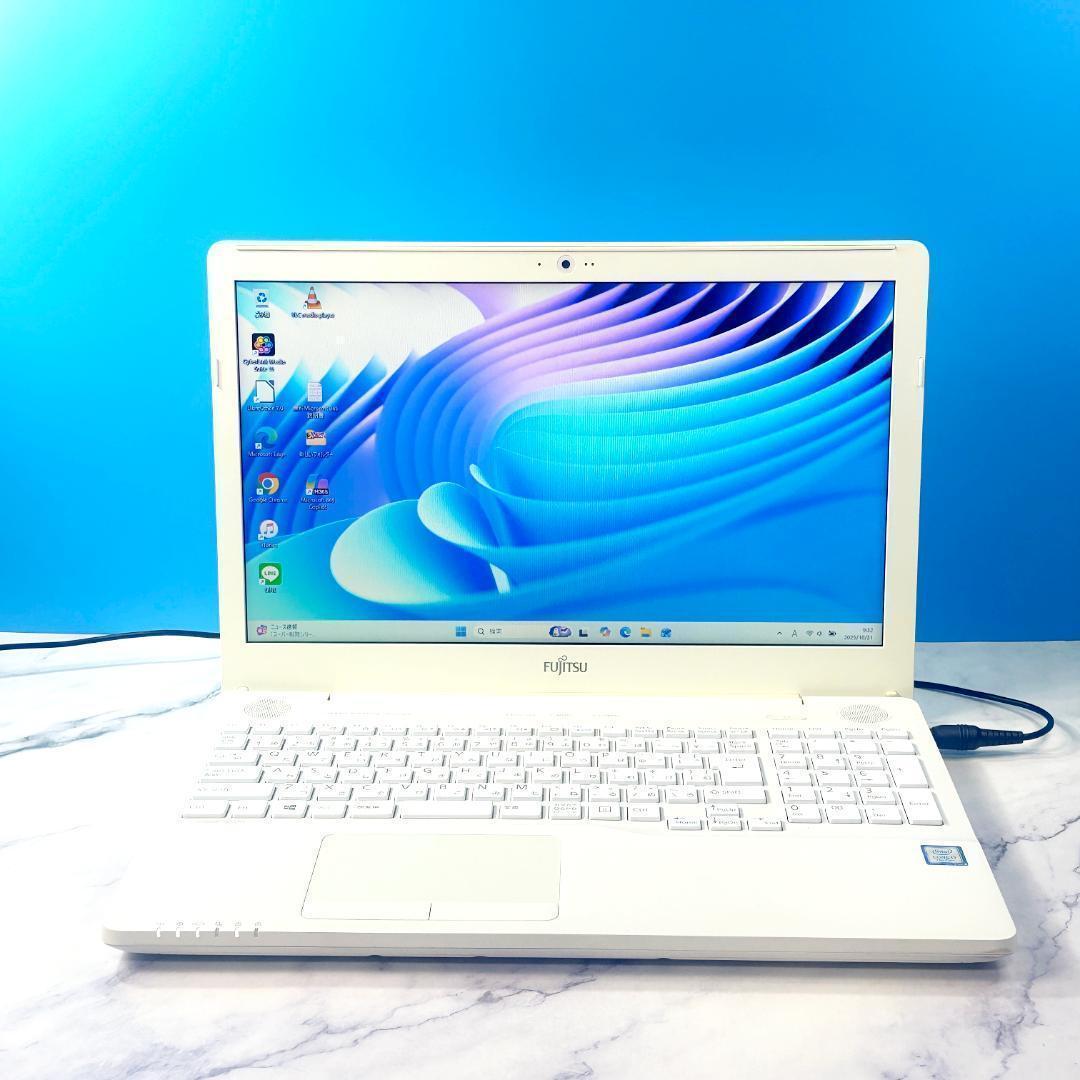 Corei7・16GB・SSD・DVDマルチ・Win11・ホワイトノートパソコン