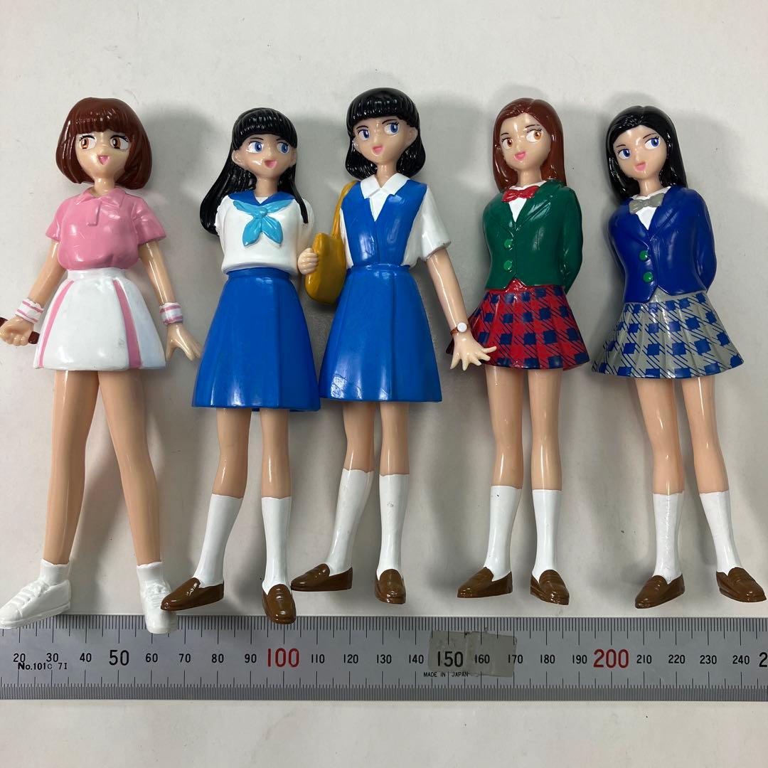 女子高生　リアル フィギュア　5体 （高さ 約15㎝）