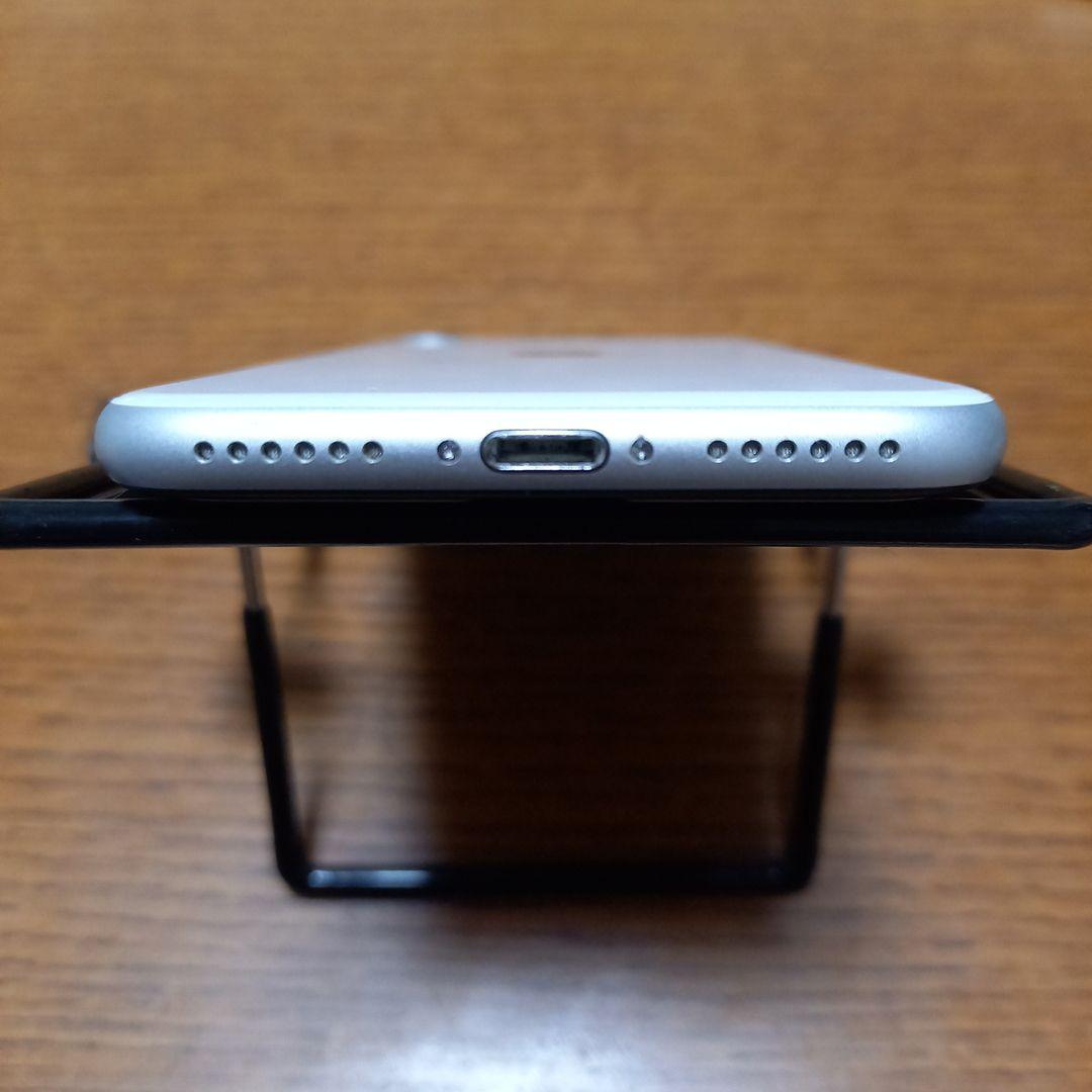 ⑥iPhone SE2 128GB ホワイト