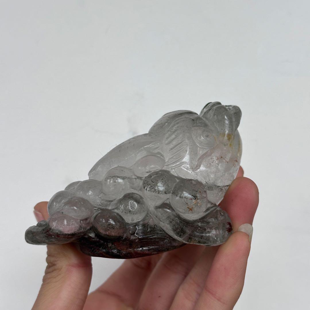 天然石ガーデンクォーツ共生水晶の銭蛙　置物　彫り物G.805