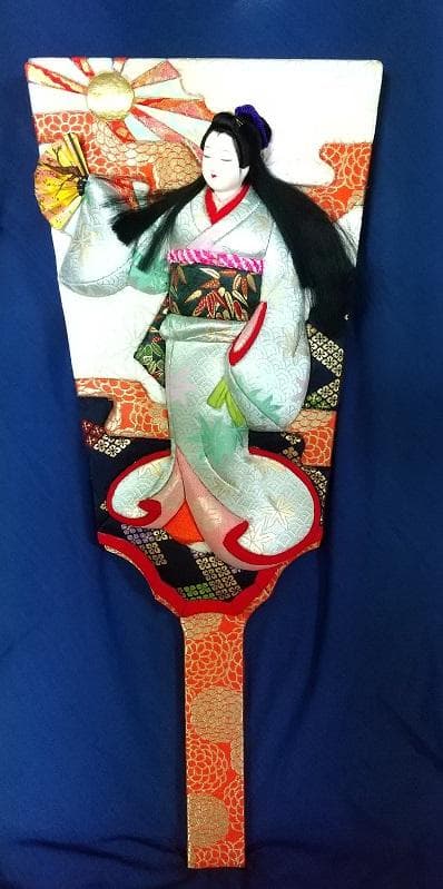 東芸木目込み人形　羽子板（年賀の舞）