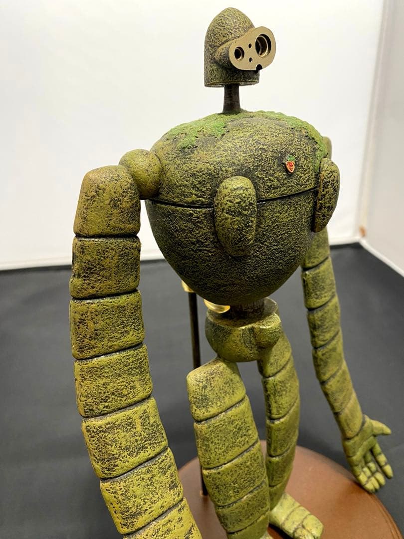 [希少品]天空の城ラピュタロボット兵　「庭園 バージョン」フィギュア+♪テト付き