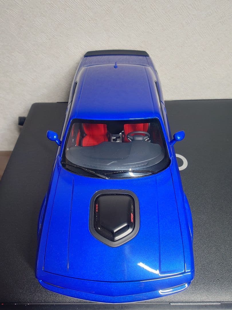 オートアート 1/18 チャレンジャー