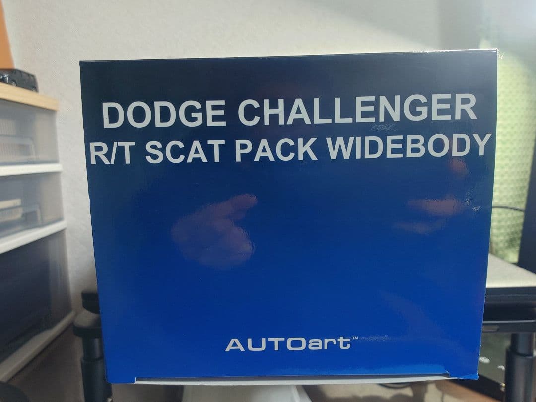 オートアート 1/18 チャレンジャー