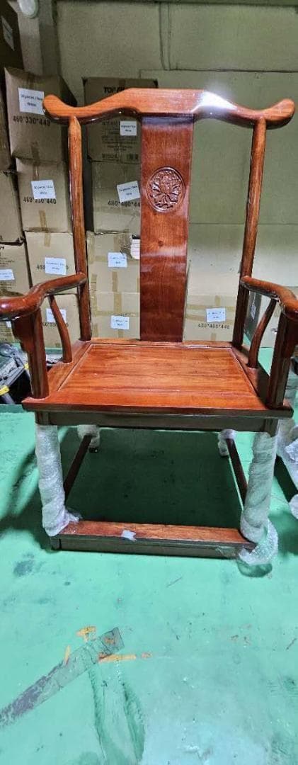 高級木製椅子　主人椅子*1　客用椅子*4　セット