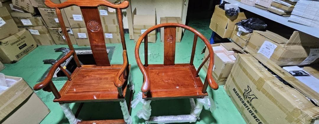 高級木製椅子　主人椅子*1　客用椅子*4　セット
