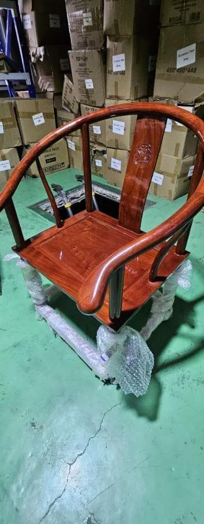 高級木製椅子　主人椅子*1　客用椅子*4　セット