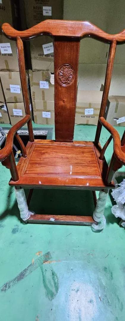 高級木製椅子　主人椅子*1　客用椅子*4　セット