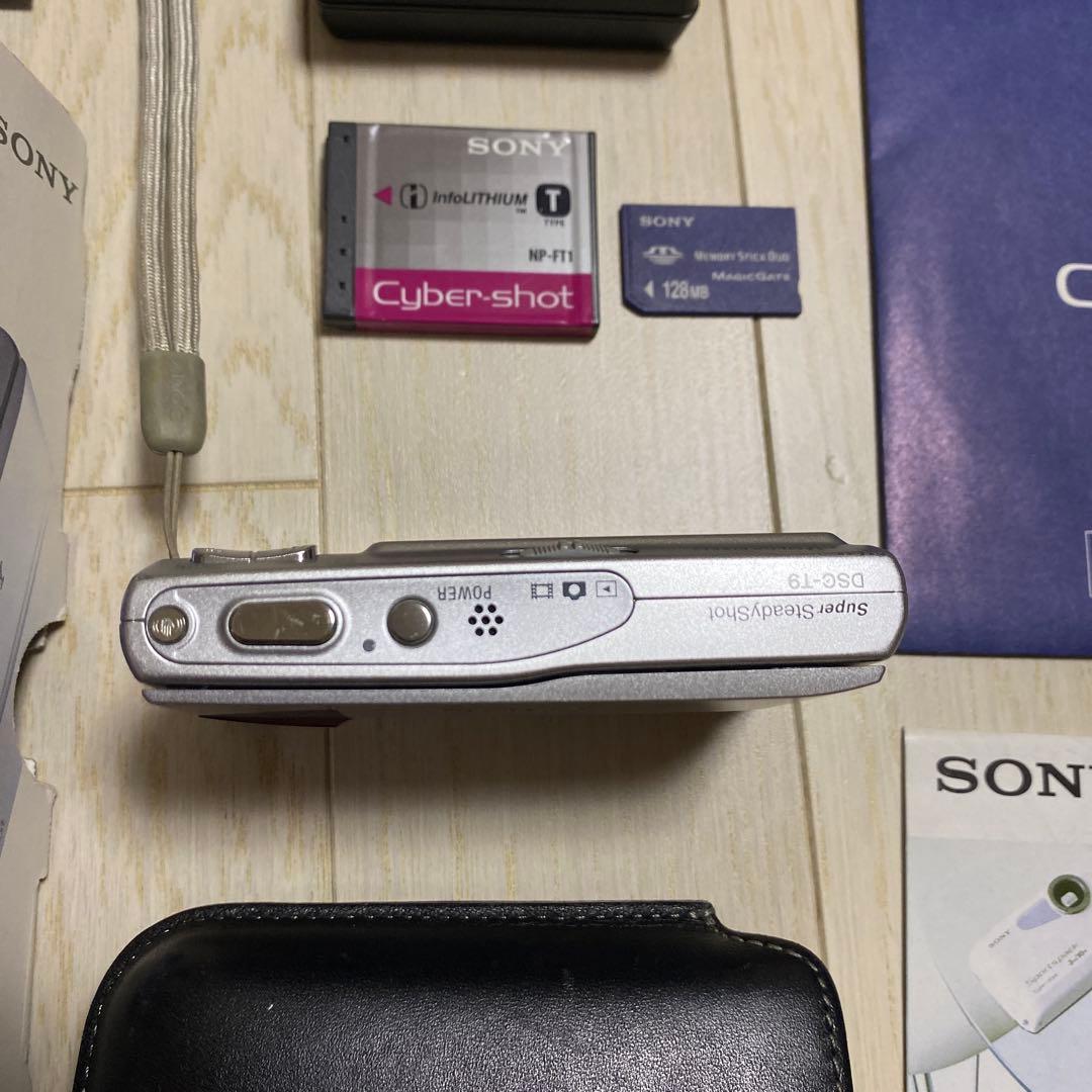 SONY サイバーショット DSC-T9　ケース（4200円）付き