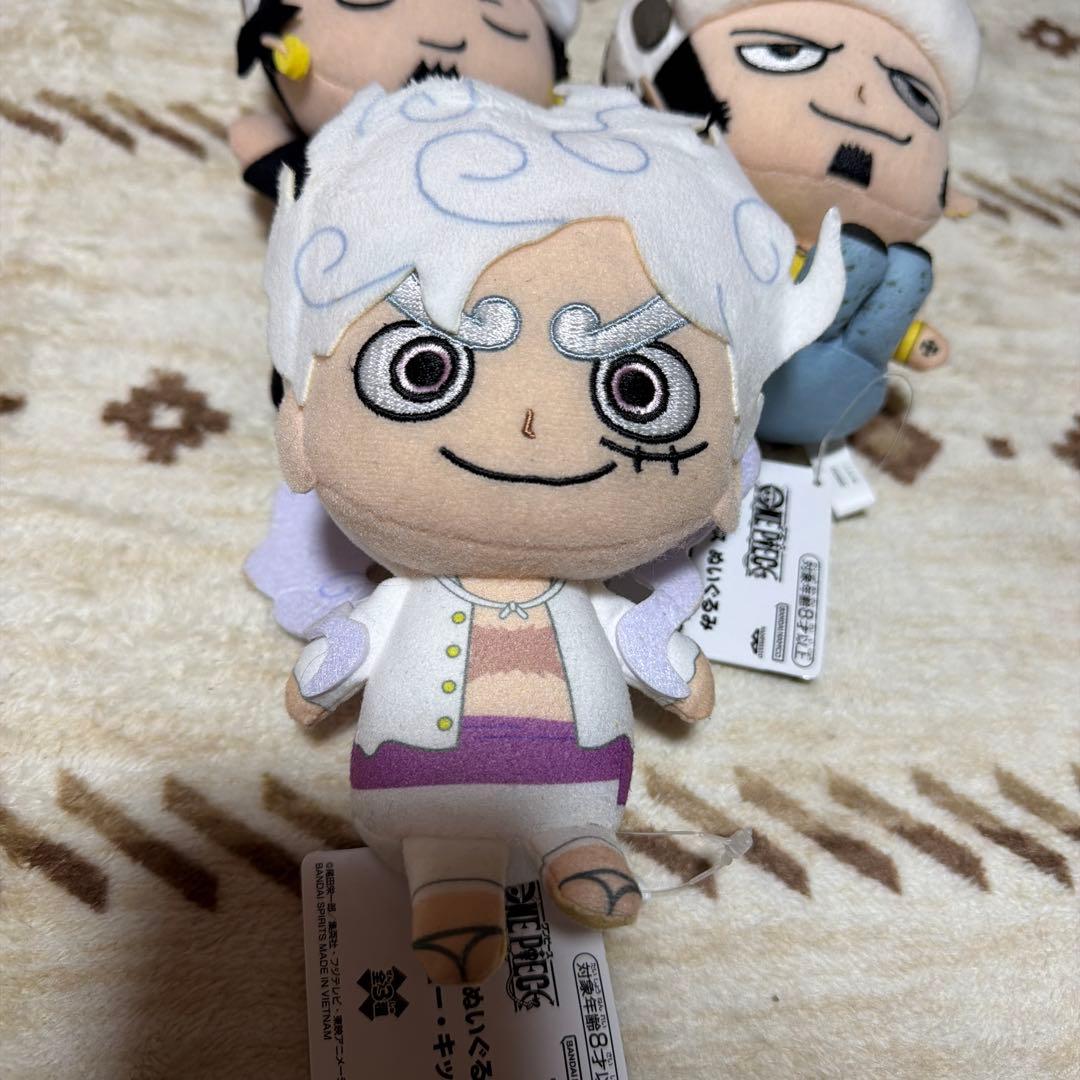 ワンピース　ロー　ルフィ　ぬいぐるみ　3点セット