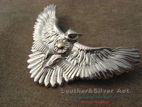 フクロウ　ペンダントトップ　ネックレス　手彫り　シルバー925、ｋ18　梟