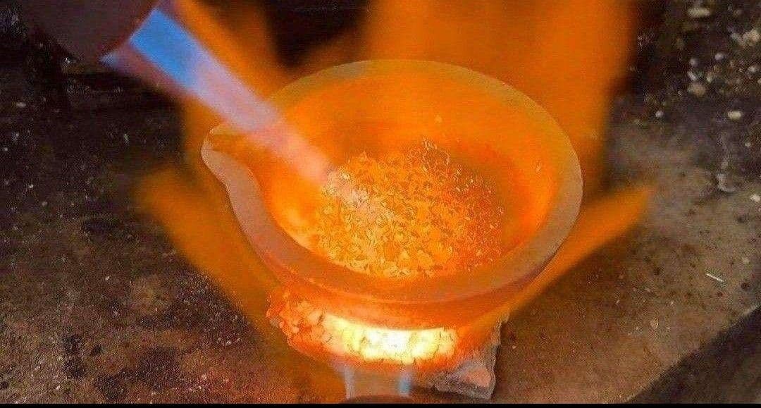 フクロウ　ペンダントトップ　ネックレス　手彫り　シルバー925、ｋ18　梟