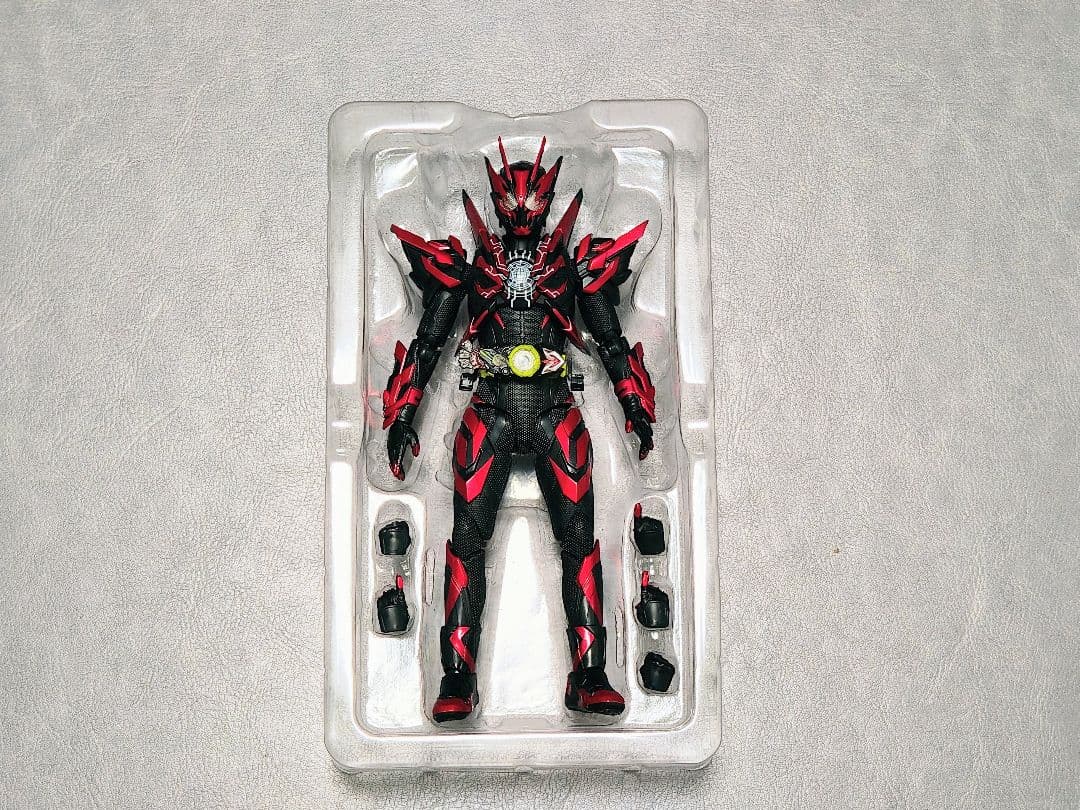 s.hフィギュアーツ　仮面ライダーゼロワン　ヘルライジングホッパー