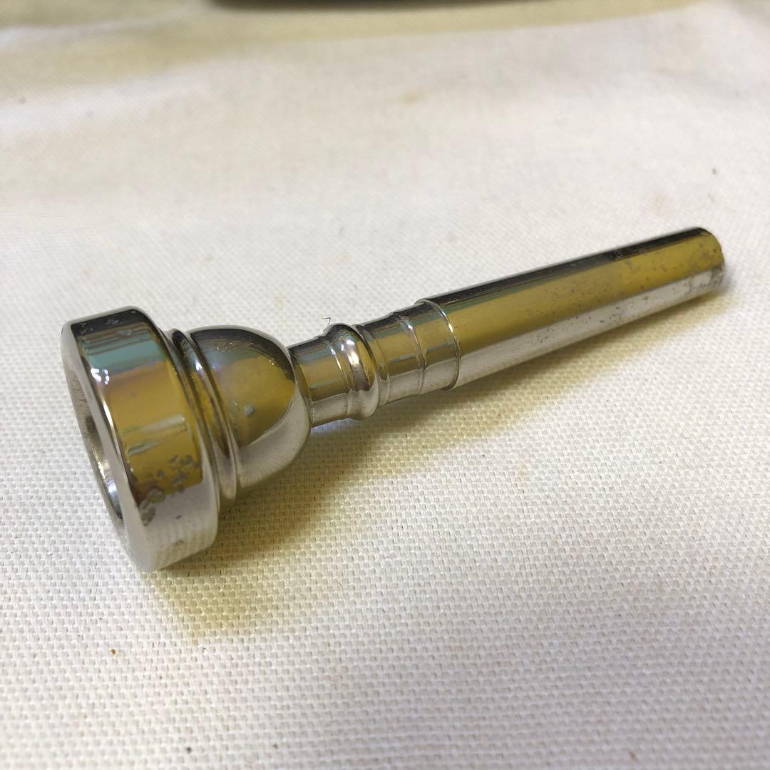 め4●Hüttl Challenger トランペット 本体 ケース付き