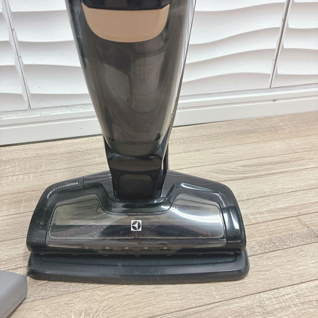 ◇Electrolux◇掃除機◇コードレス◇スティッククリーナー◇ハンディ◇