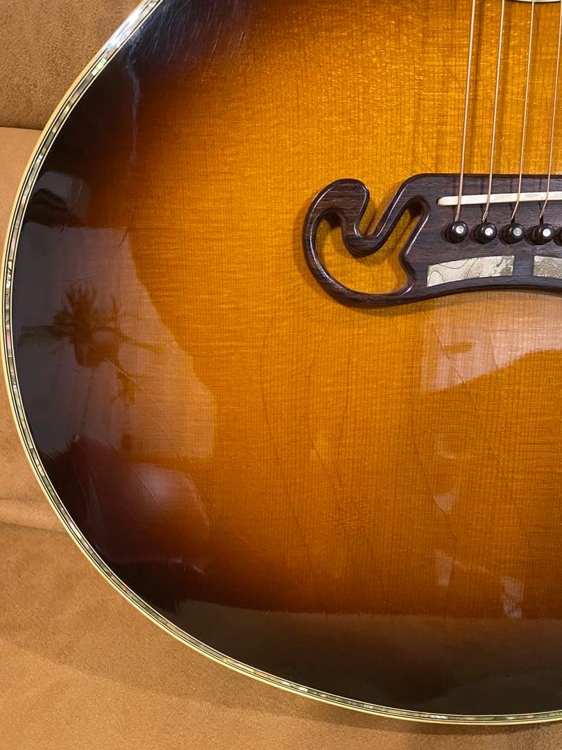 世界に36本だけのGIBSON J200 KOA MONTANA SPECIAL