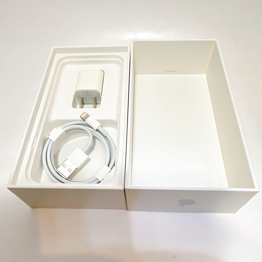 iphoneSE(第2世代)A2296／64GB／BT80％／SIMロック解除