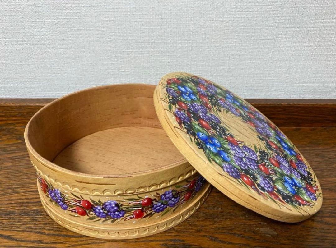 ロシア雑貨☆白樺べレスタ ベリーのリース収納boxマトリョーシカ