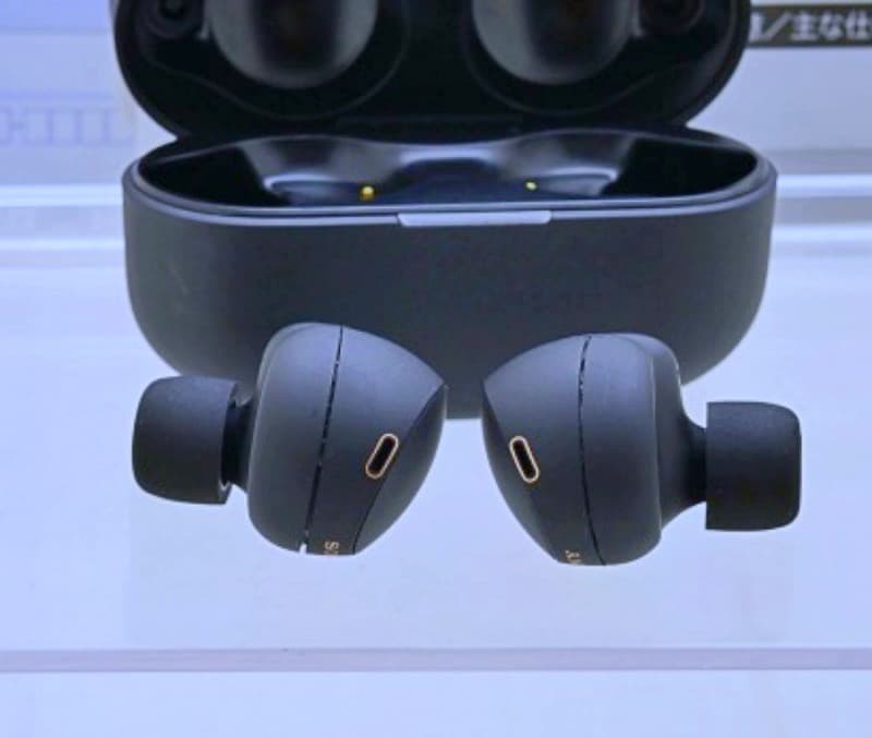 ⭐️稼働美品　SONY WF-1000XM4　電池交換済　ハイレゾ　ワイヤレス