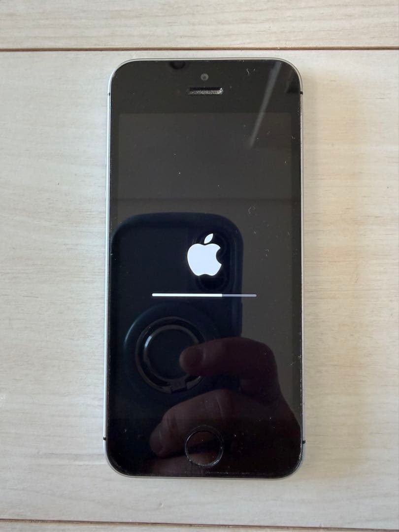 Apple iPhone SE（第1世代） 128GB